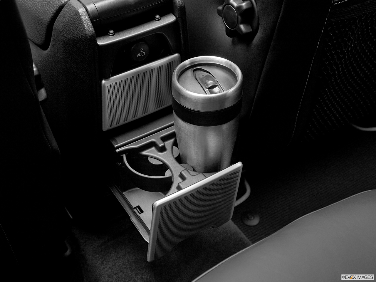2012 Volvo XC90 R-Design Cup holder prop (quaternary). 