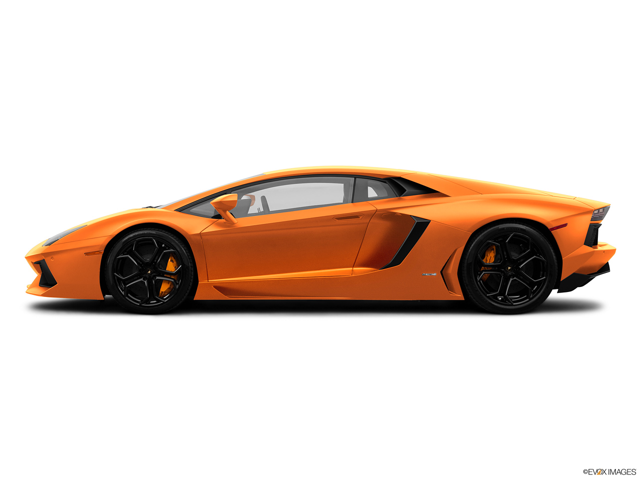 2024 Lamborghini Aventador   Side