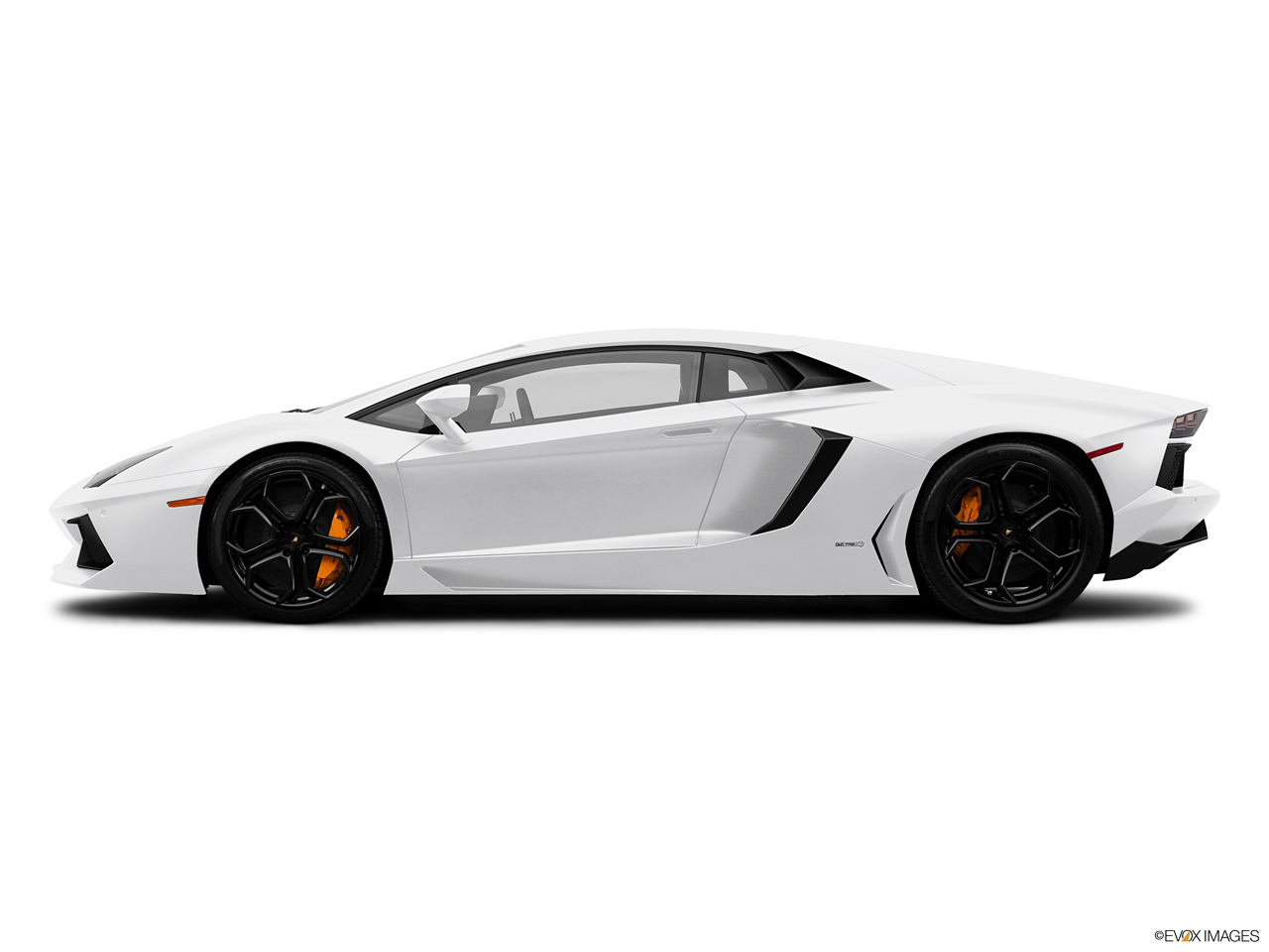 2024 Lamborghini Aventador   Side