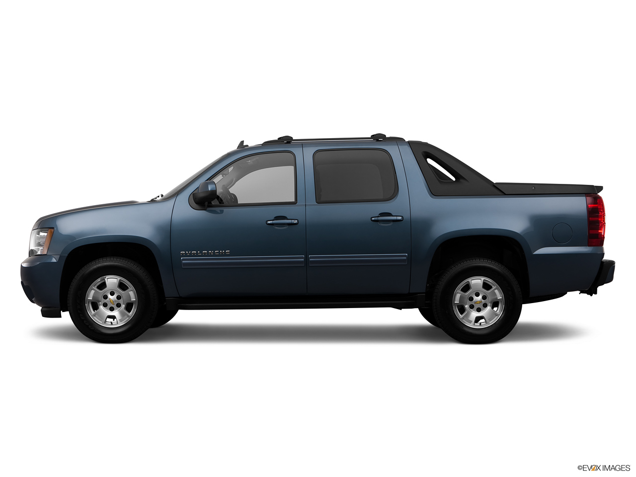 2024 Chevrolet Avalanche   Side