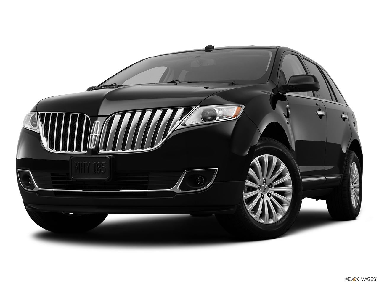 2012 Lincoln MKX FWD Front angle view, low wide perspective. 