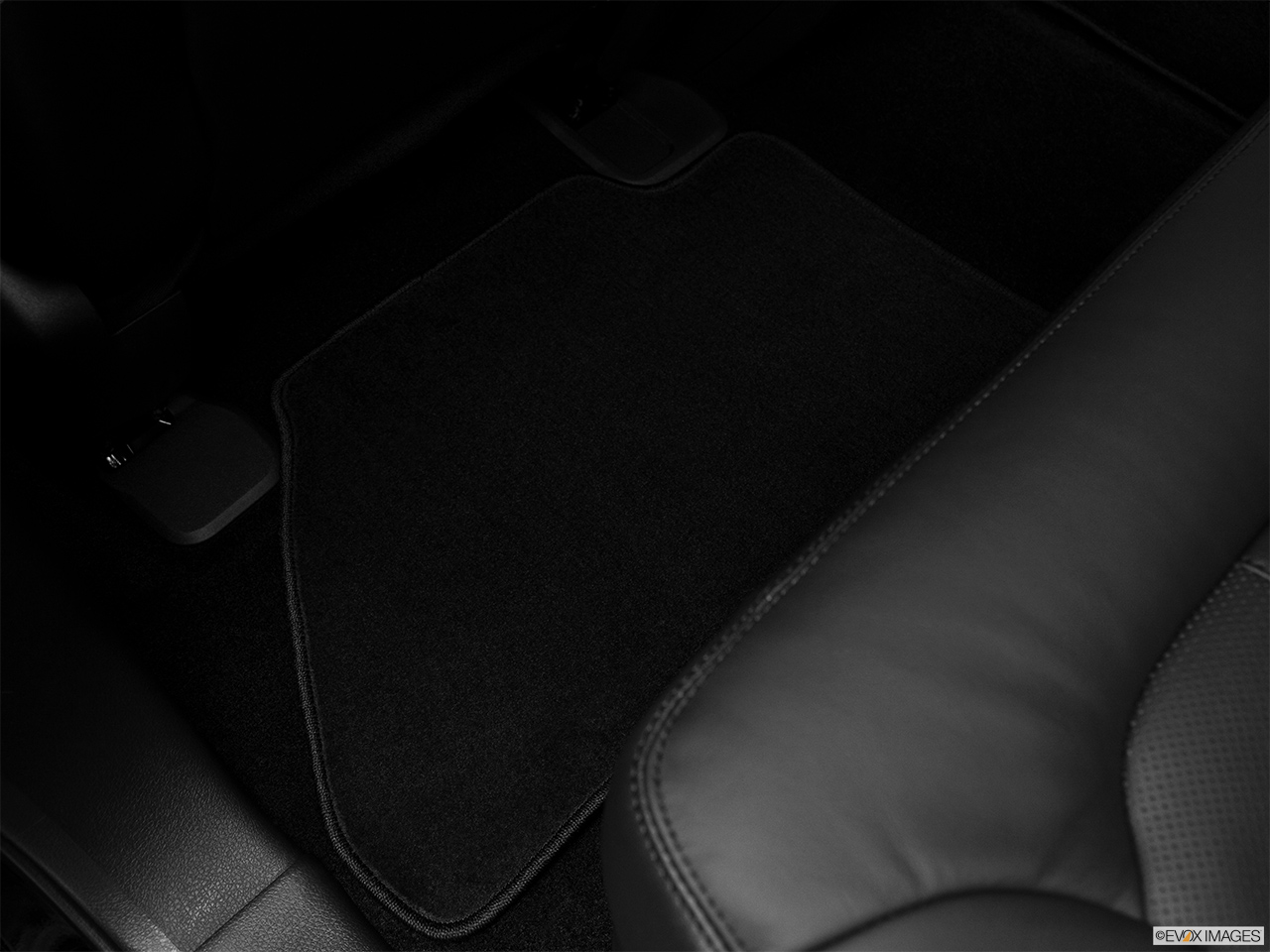 2012 Lincoln MKX FWD Rear driver's side floor mat. Mid-seat level from outside looking in. 