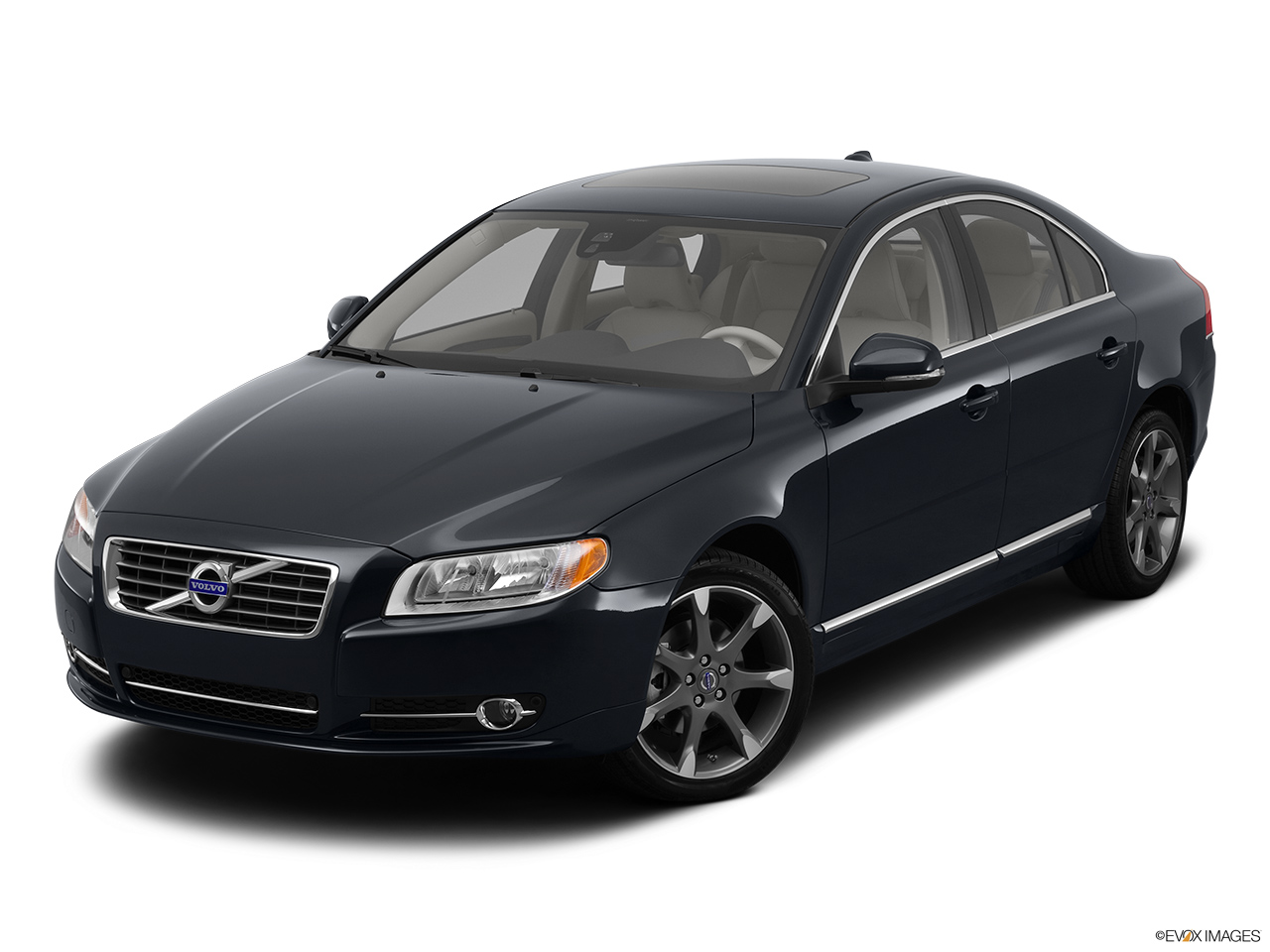 2012 Volvo S80 3.2 Front angle view. 