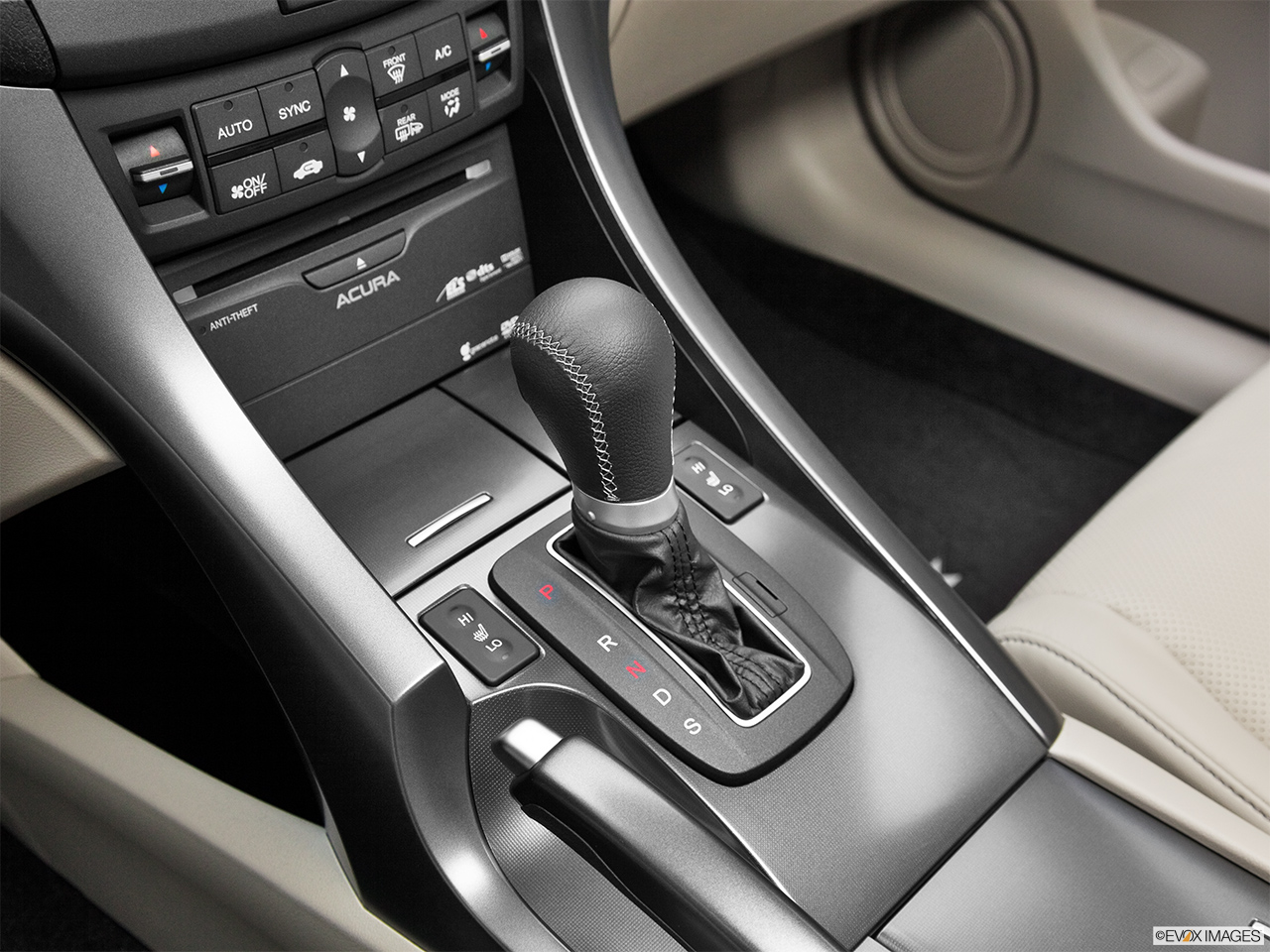 2012 Acura TSX Sport Wagon Gear shifter/center console. 