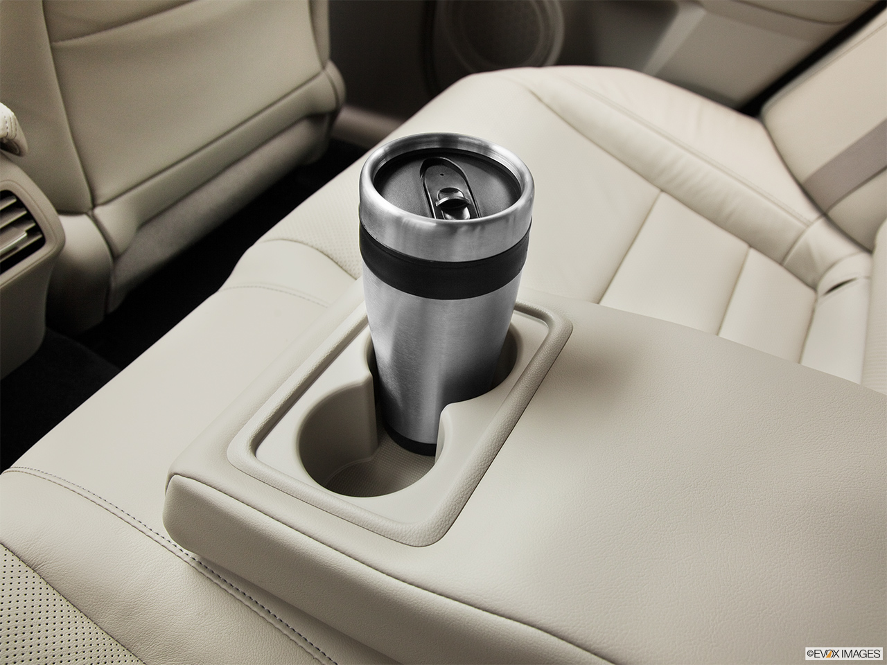 2012 Acura TSX Sport Wagon Cup holder prop (quaternary). 