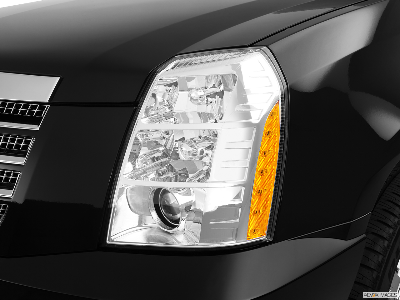 2012 Cadillac Escalade Hybrid Base Drivers Side Headlight. 