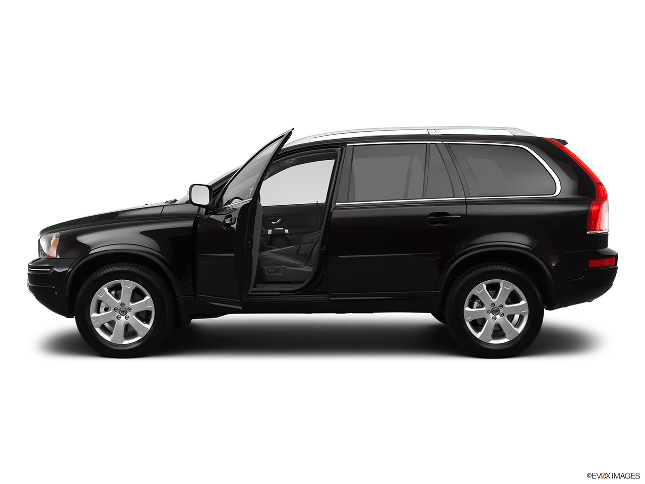 2014 Volvo XC90 Base Driver's side profile with drivers side door open. 