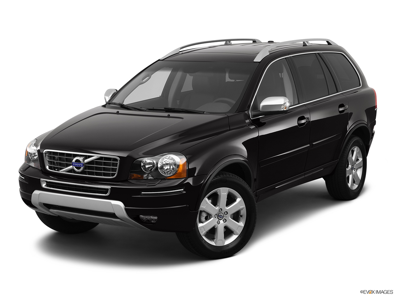 2013 Volvo XC90 3.2 FWD Base Front angle view. 