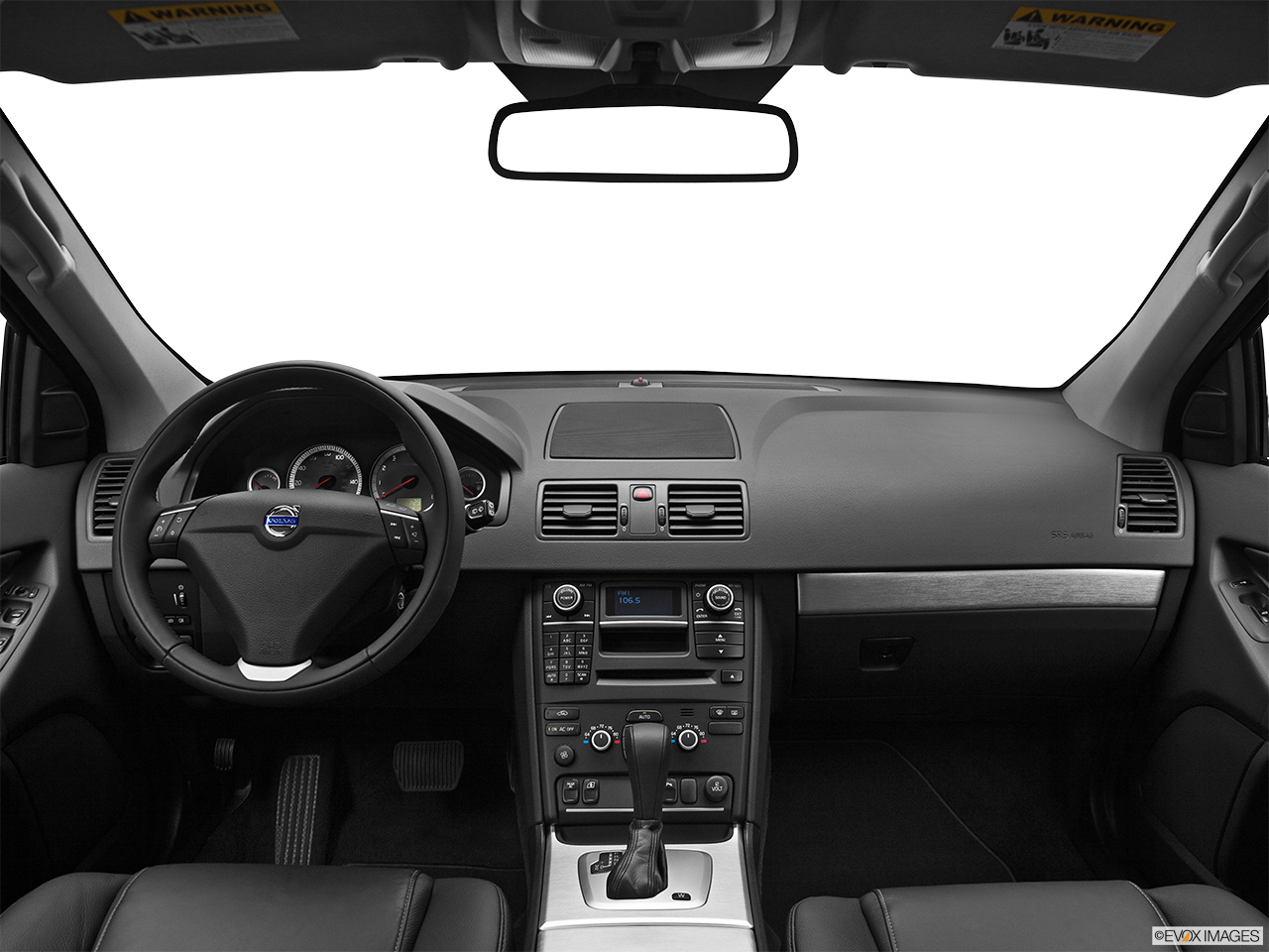 2014 Volvo XC90 Base Centered wide dash shot 