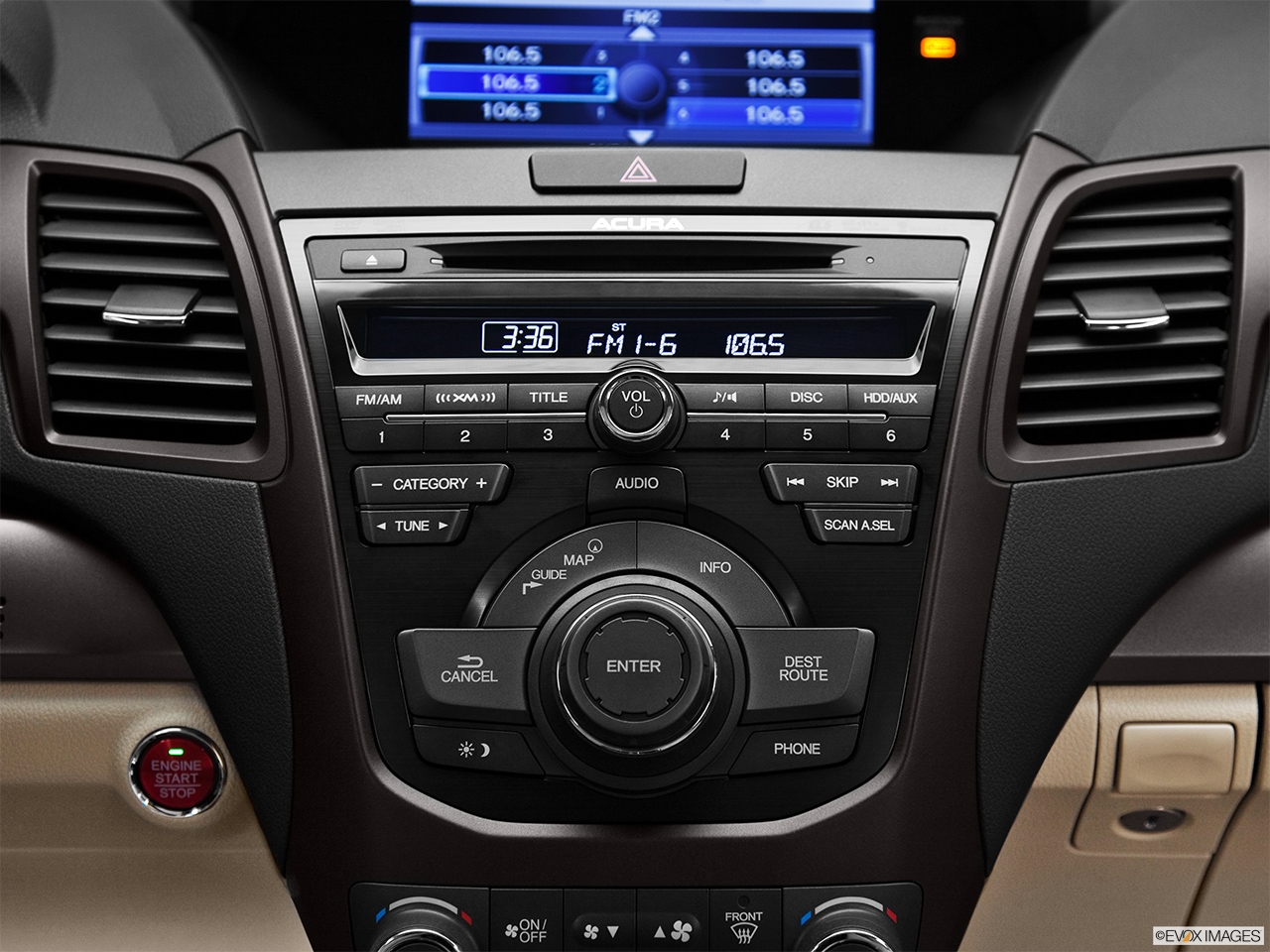 2013 Acura RDX AWD Closeup of radio head unit 
