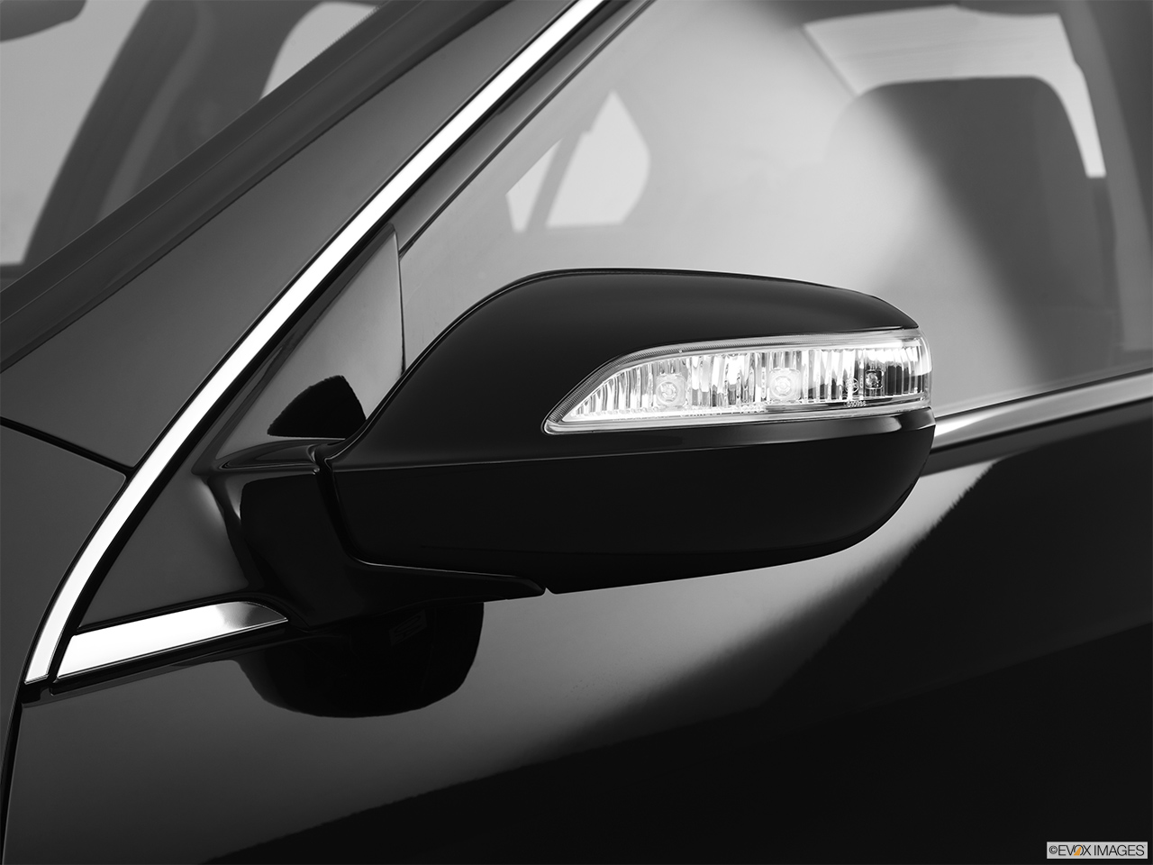 2012 Acura RL RL Driver's side mirror, 3_4 rear 