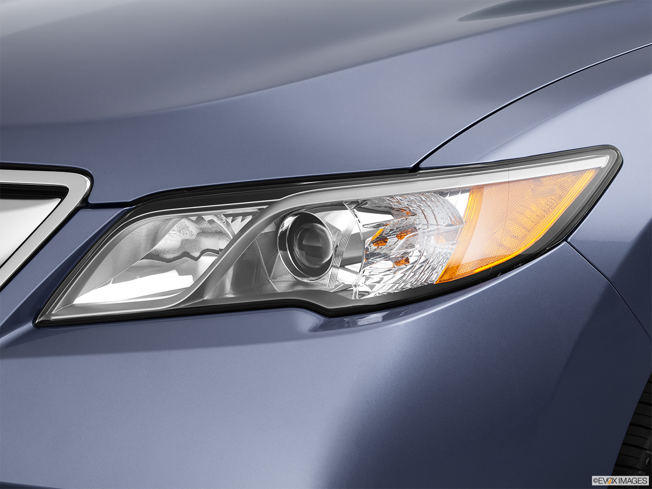 2013 Acura RDX Base Drivers Side Headlight. 
