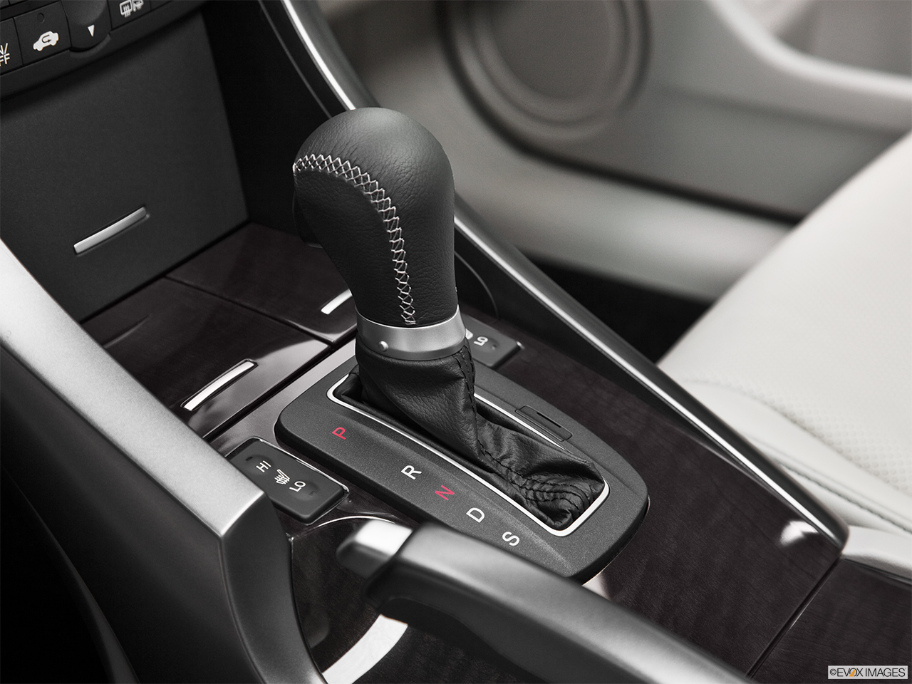 2012 Acura TSX Base Gear shifter/center console. 