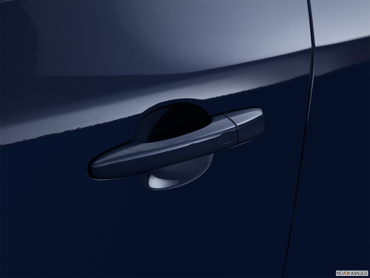 2013 Volvo S60 T5 FWD Premier Drivers Side Door handle. 