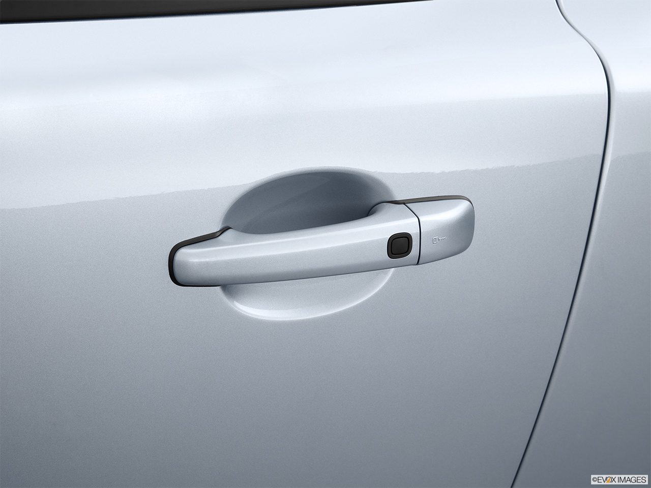 2013 Volvo C30 T5 Premier Plus Drivers Side Door handle. 