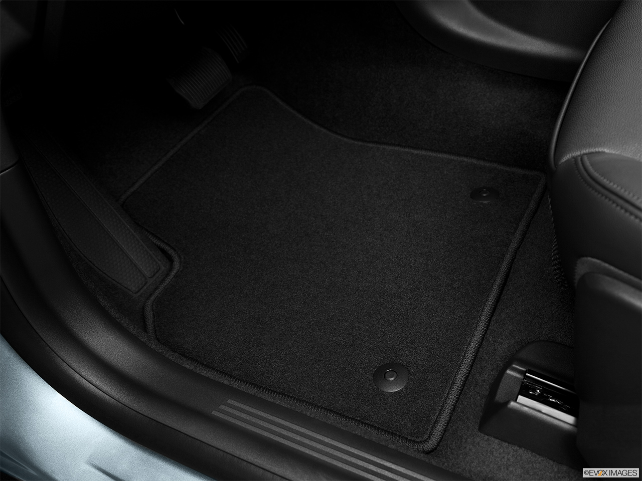 2013 Volvo C30 T5 Premier Plus Driver's floor mat and pedals. Mid-seat level from outside looking in. 