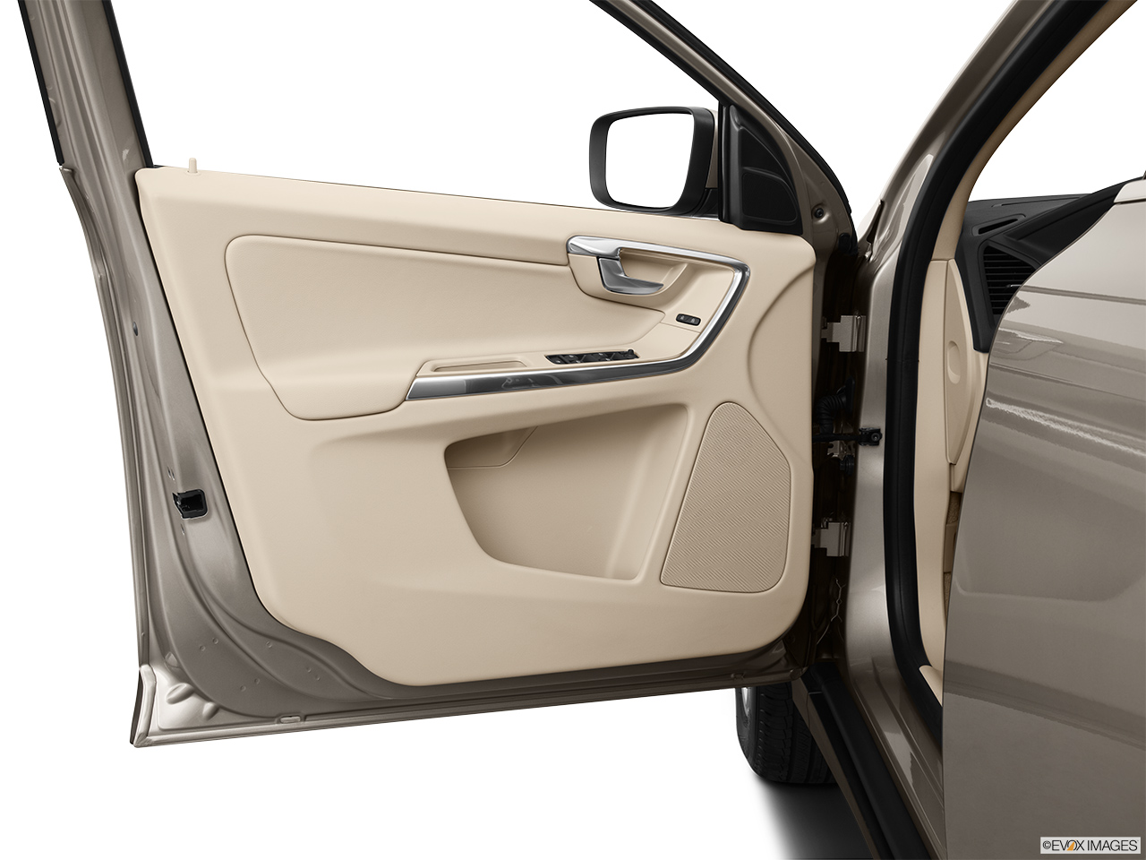 2013 Volvo XC60 3.2 FWD Premier Plus Inside of driver's side open door, window open. 