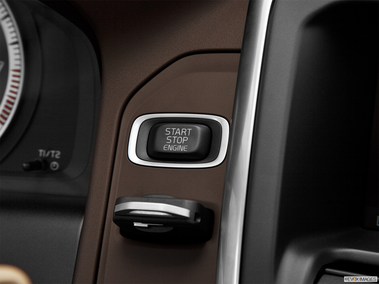 2013 Volvo XC60 3.2 FWD Premier Plus Keyless Ignition 