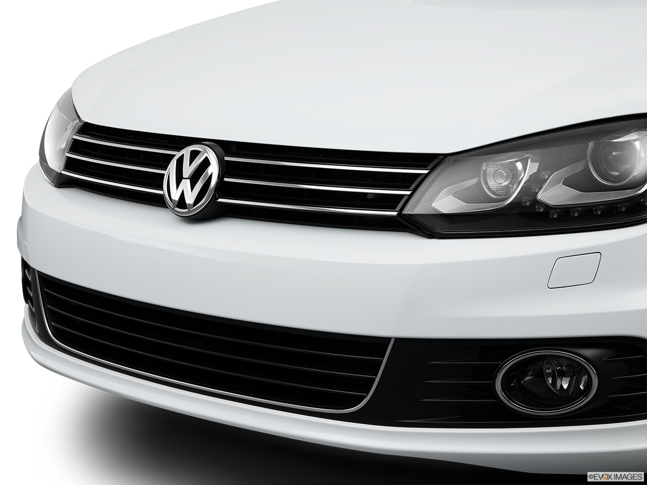 2013 Volkswagen Eos Lux Close up of Grill. 