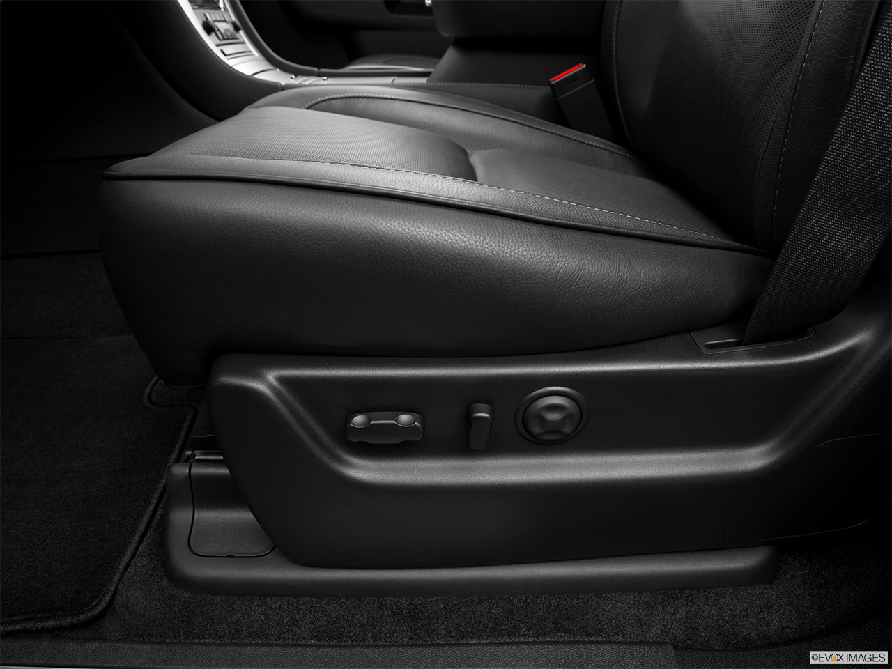 2013 Cadillac Escalade Hybrid Platinum Seat Adjustment Controllers. 