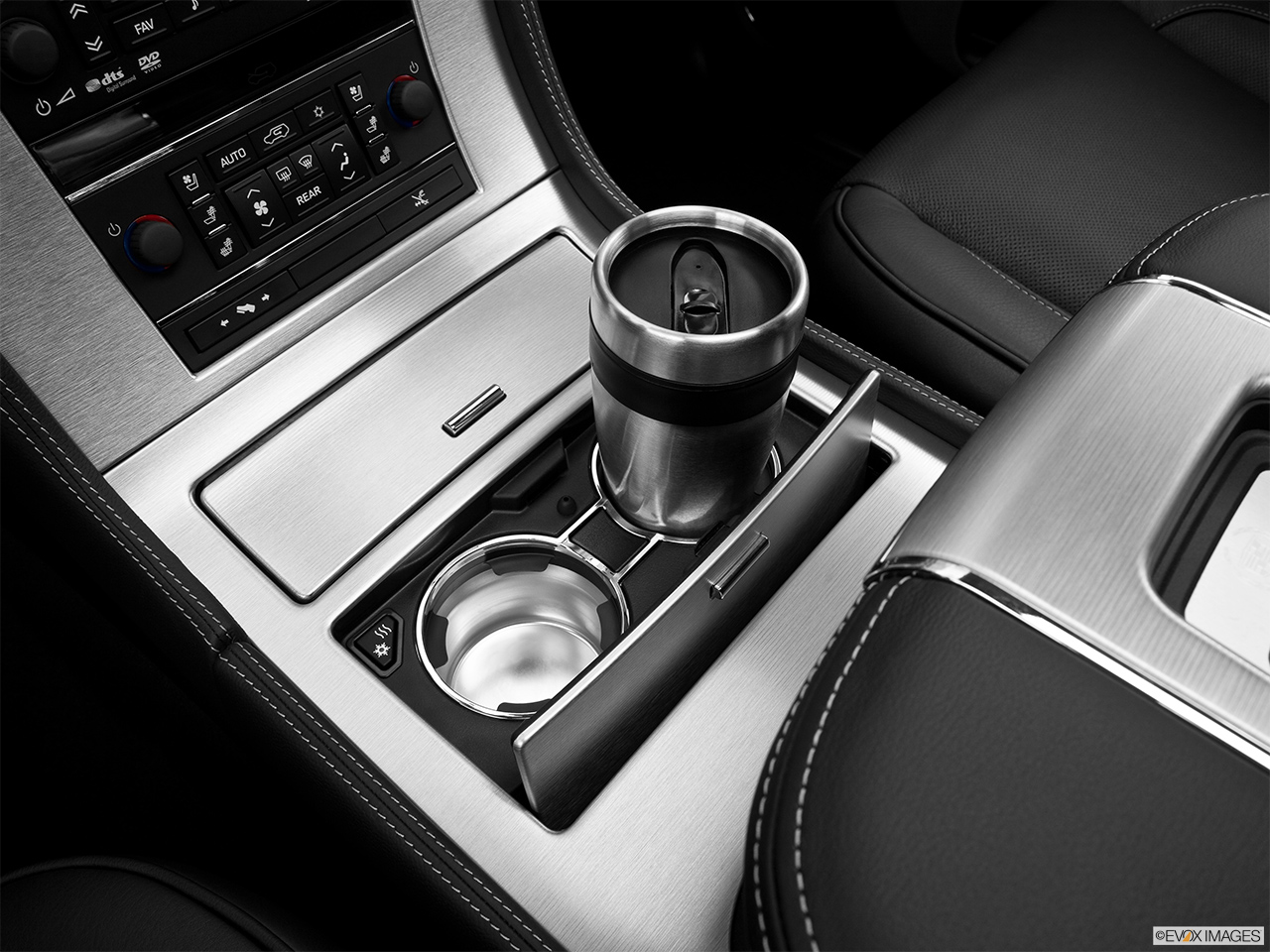 2013 Cadillac Escalade Hybrid Platinum Cup holder prop (primary). 