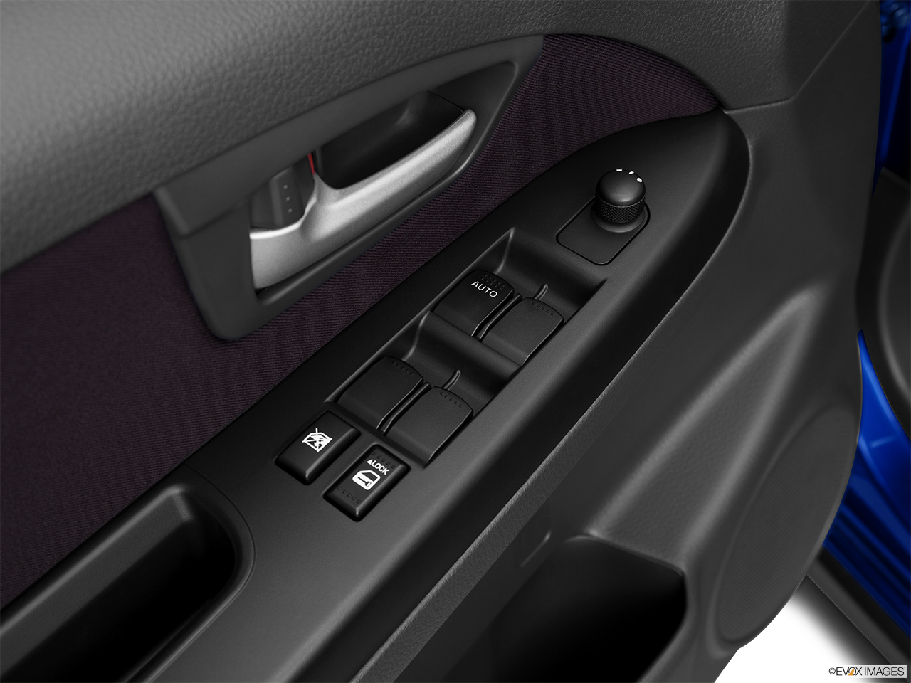 2013 Suzuki SX4 AWD Crossover Premium AT AWD Driver's side inside window controls. 