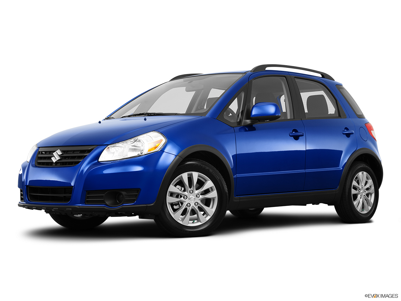 2013 Suzuki SX4 AWD Crossover Premium AT AWD Low/wide front 5/8. 