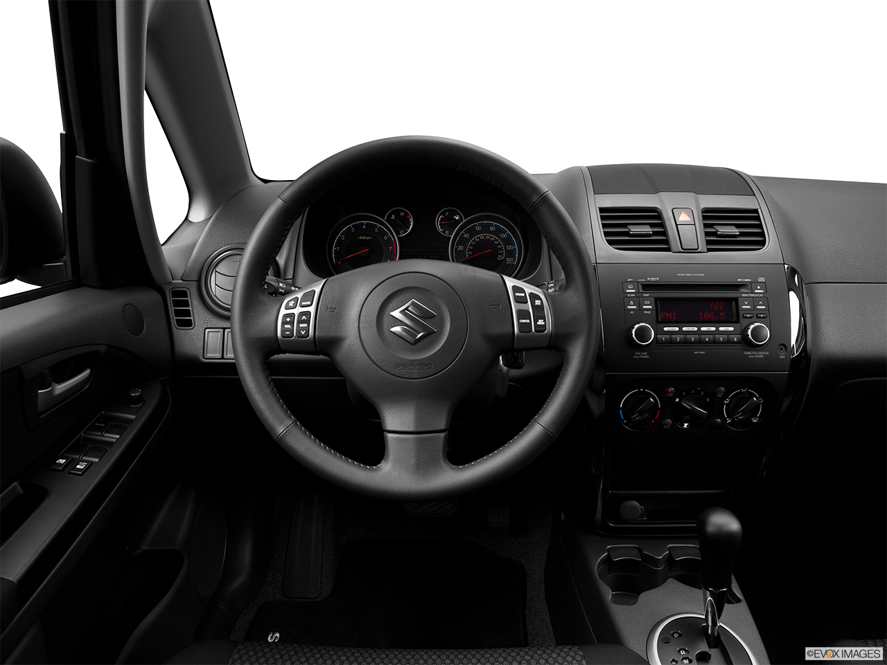 2013 Suzuki SX4 AWD Crossover Premium AT AWD Steering wheel/Center Console. 