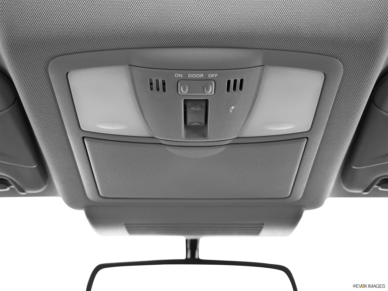2013 Infiniti EX EX37 Journey AWD Courtesy lamps/ceiling controls. 
