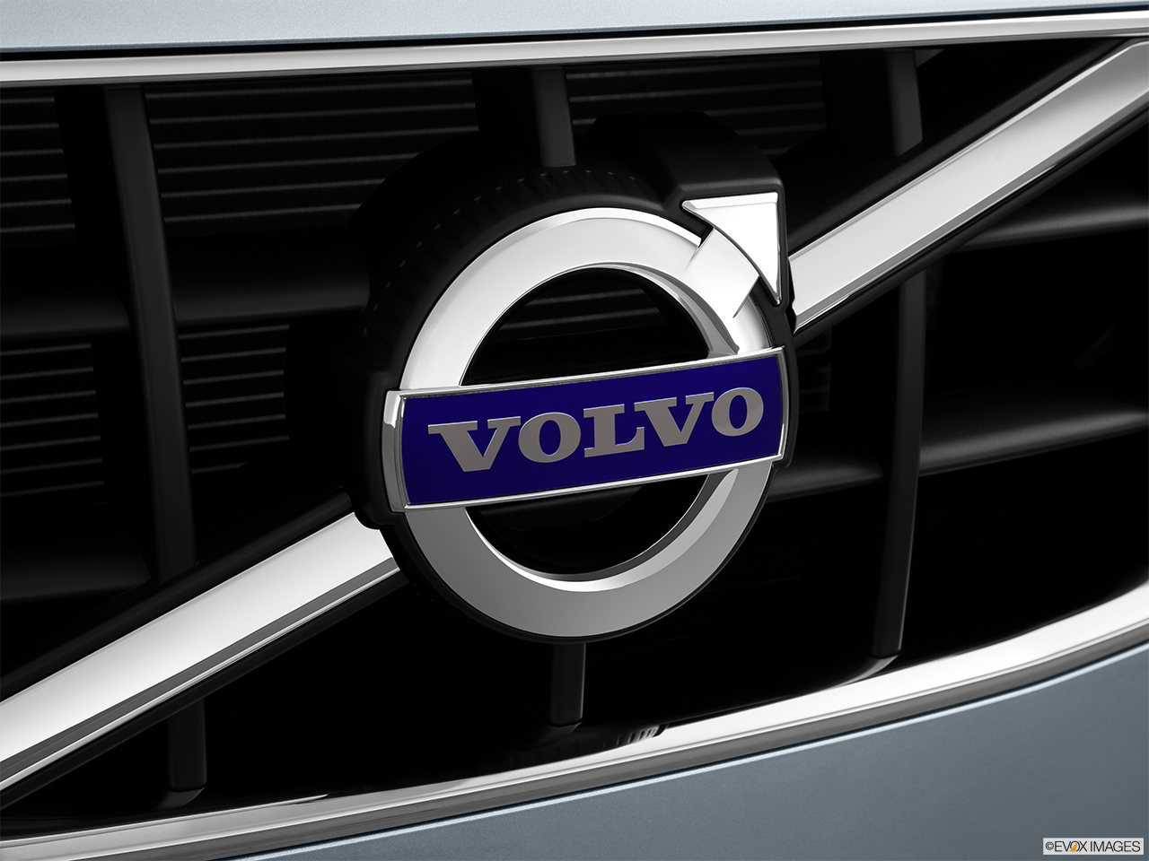 2013 Volvo XC70 T6 AWD Platinum Rear manufacture badge/emblem 
