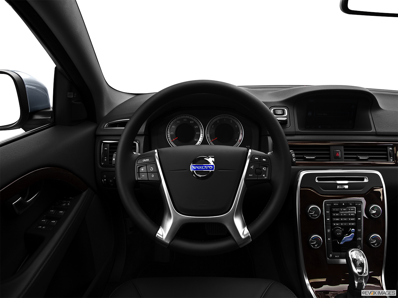 2013 Volvo XC70 T6 AWD Platinum Steering wheel/Center Console. 