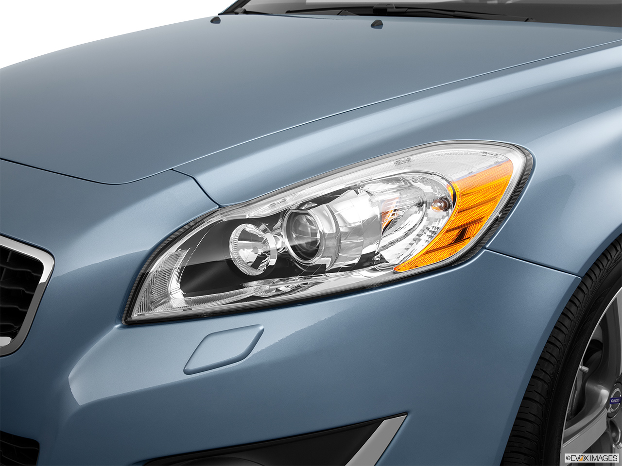2013 Volvo C70 T5 Platinum Drivers Side Headlight. 