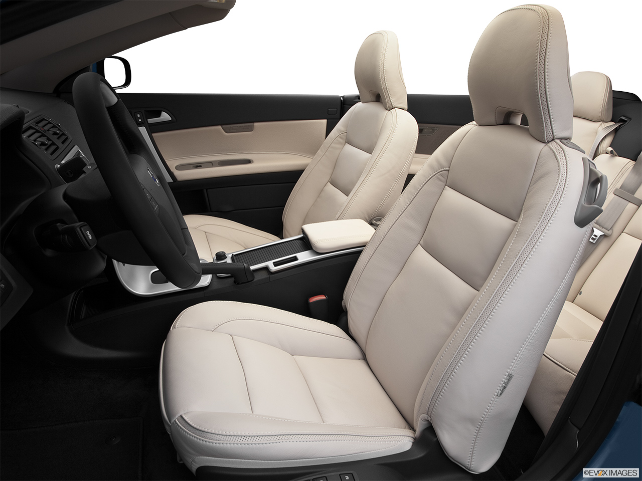 2013 Volvo C70 T5 Platinum Front seats from Drivers Side. 
