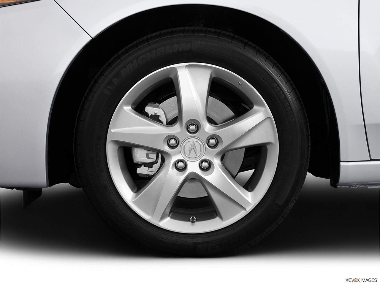 2013 Acura TSX 5-speed Automatic Front Drivers side wheel at profile. 
