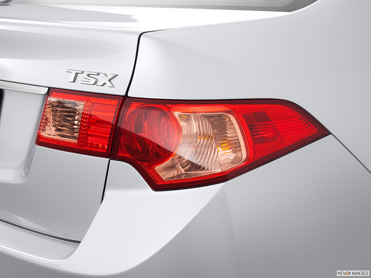 2013 Acura TSX 5-speed Automatic Passenger Side Taillight. 