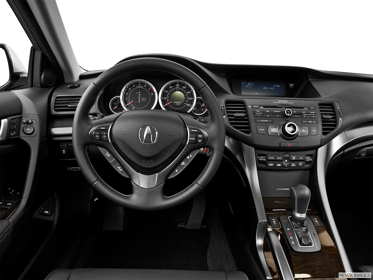 2013 Acura TSX 5-speed Automatic Steering wheel/Center Console. 