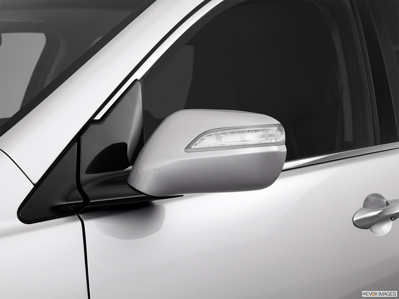 2013 Acura MDX Base Driver's side mirror, 3_4 rear 