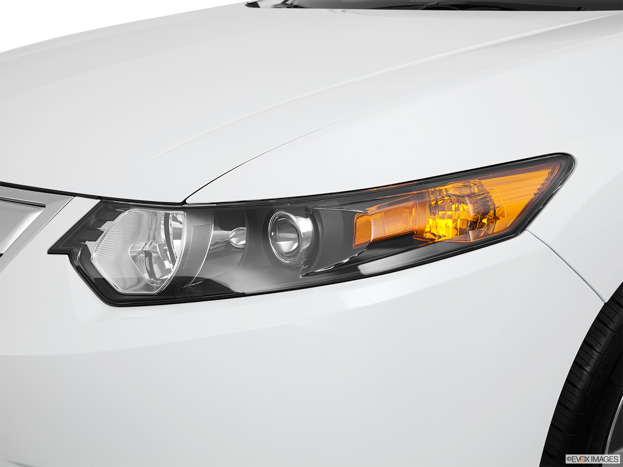 2013 Acura TSX Special Edition 5-Speed Automatic Drivers Side Headlight. 