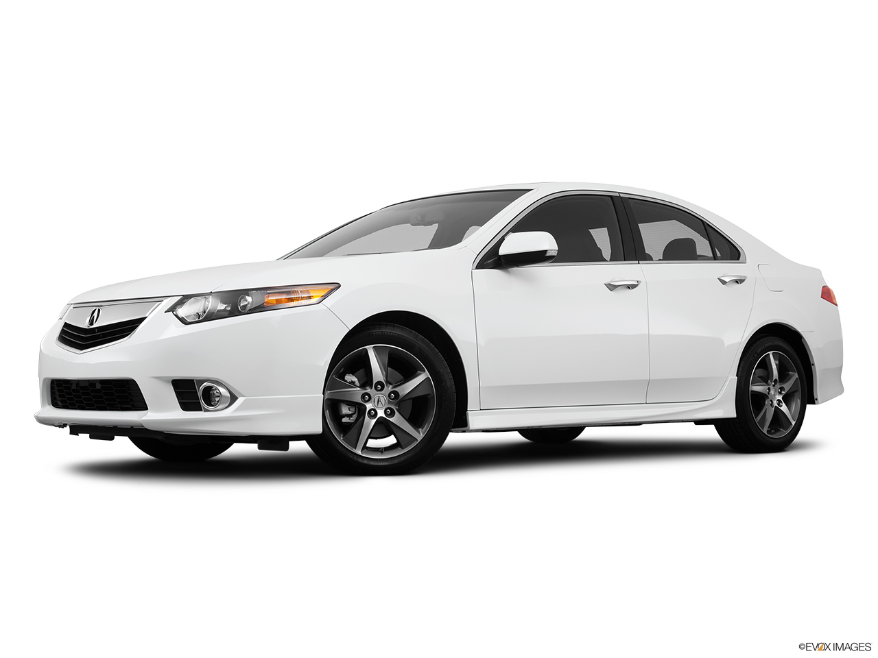 2013 Acura TSX Special Edition 5-Speed Automatic Low/wide front 5/8. 