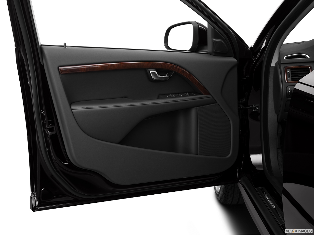 2013 Volvo S80 3.2 Platinum Inside of driver's side open door, window open. 