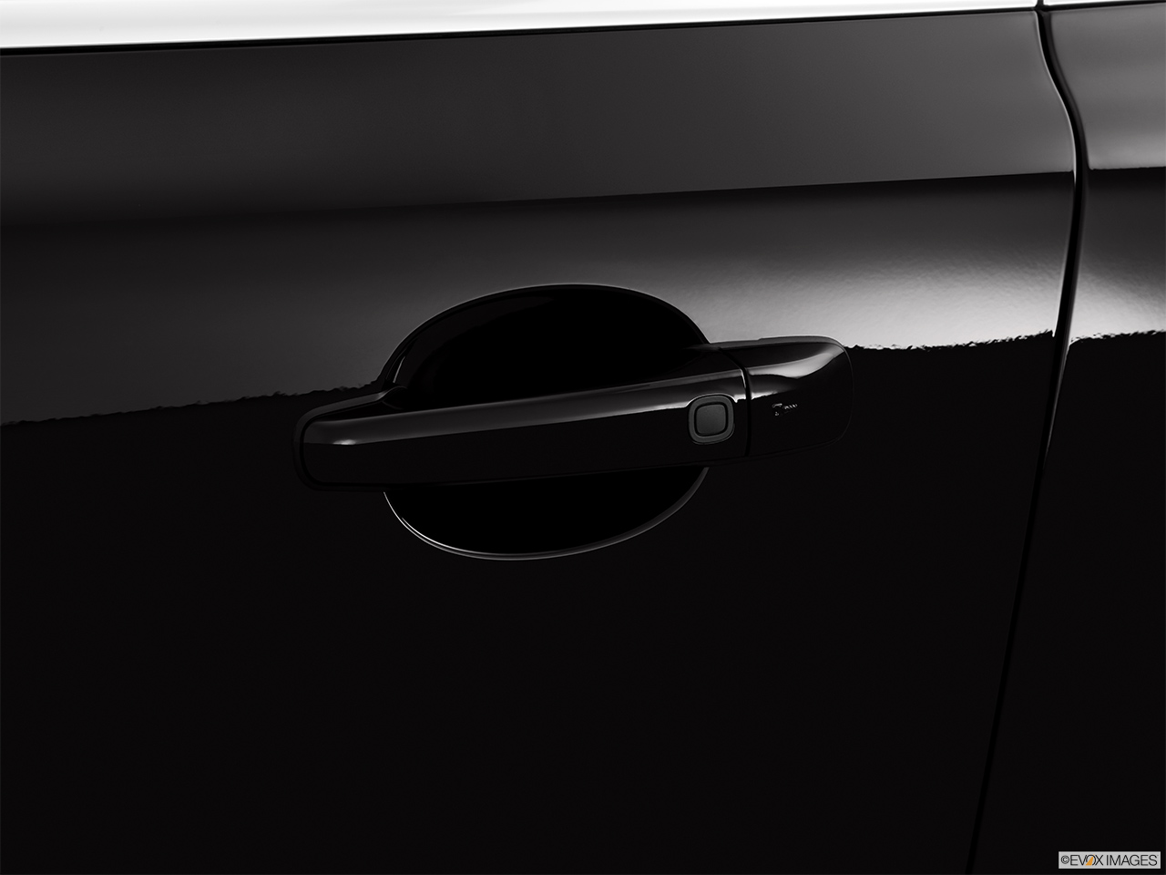 2013 Volvo S80 3.2 Platinum Drivers Side Door handle. 