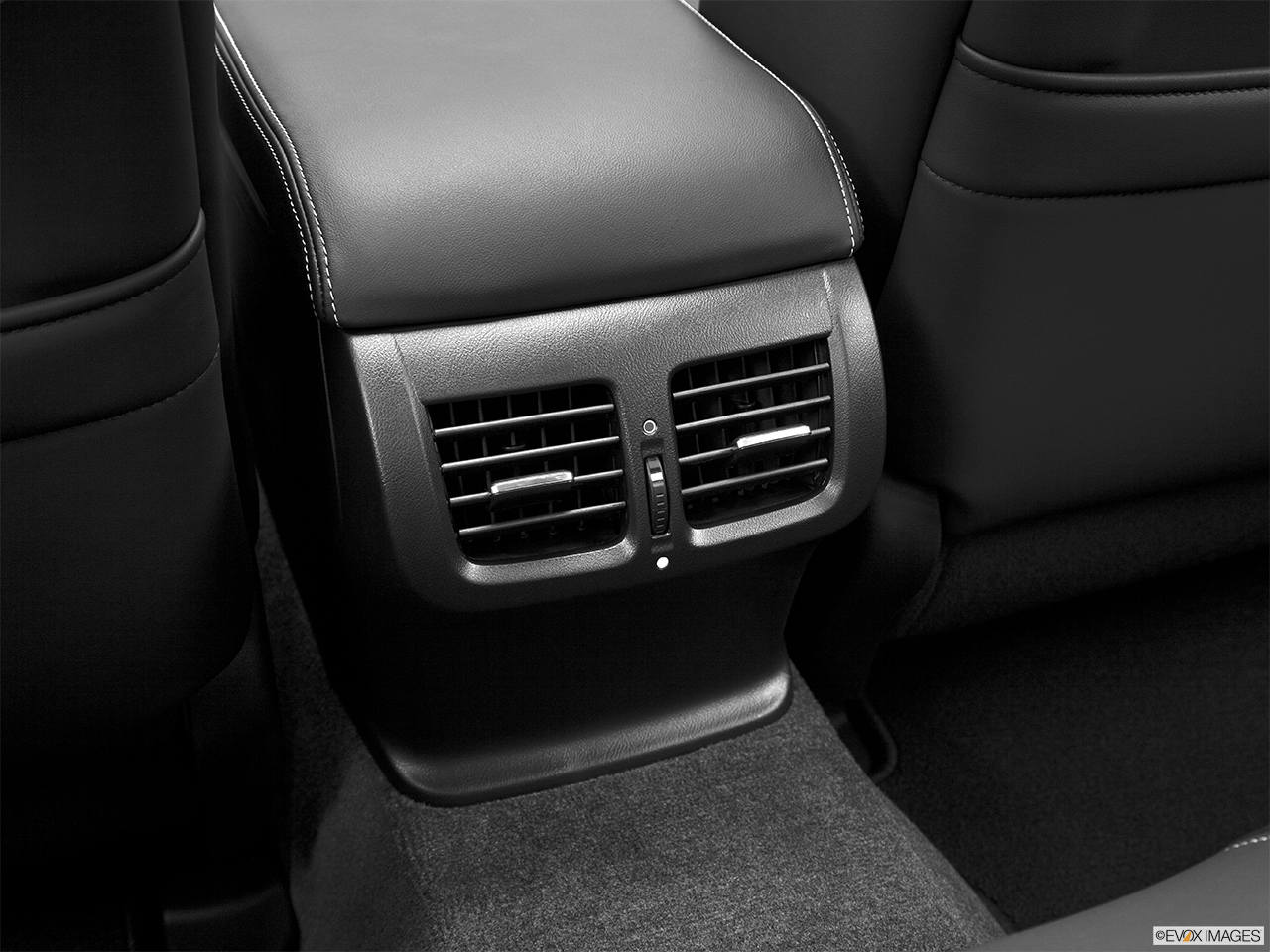 2013 Acura TL SH-AWD Rear A/C controls. 