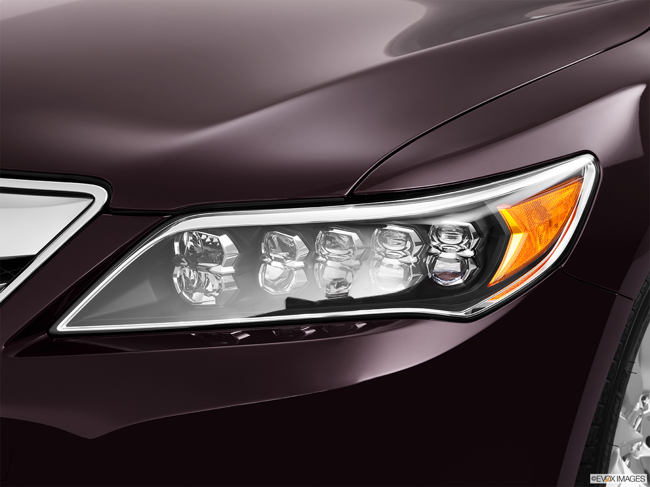 2014 Acura RLX Base Drivers Side Headlight. 