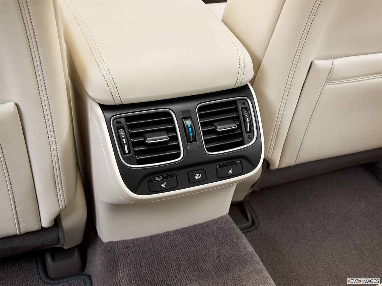 2014 Acura RLX Base Rear A/C controls. 
