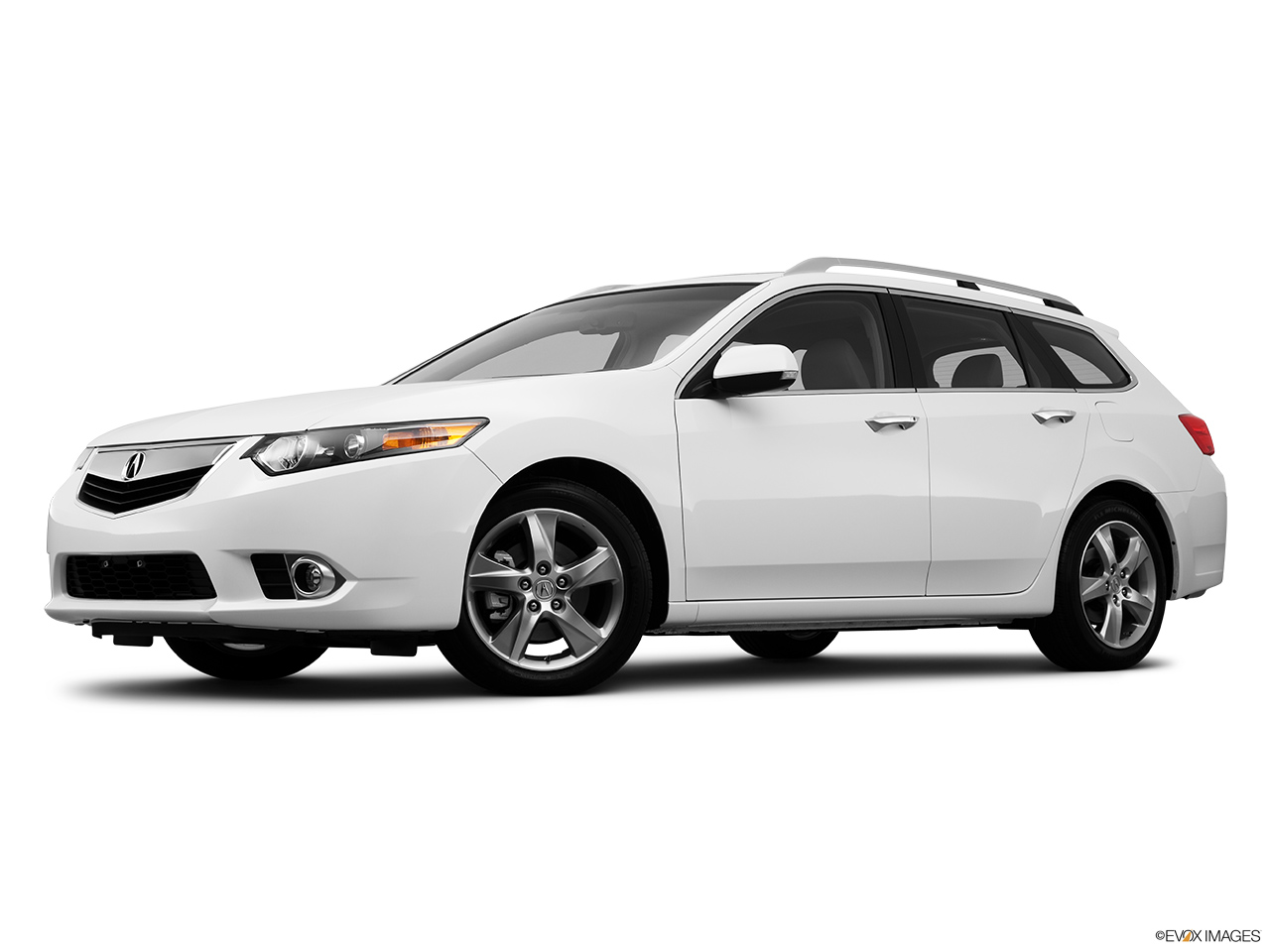 2013 Acura TSX Sport Wagon Base Low/wide front 5/8. 