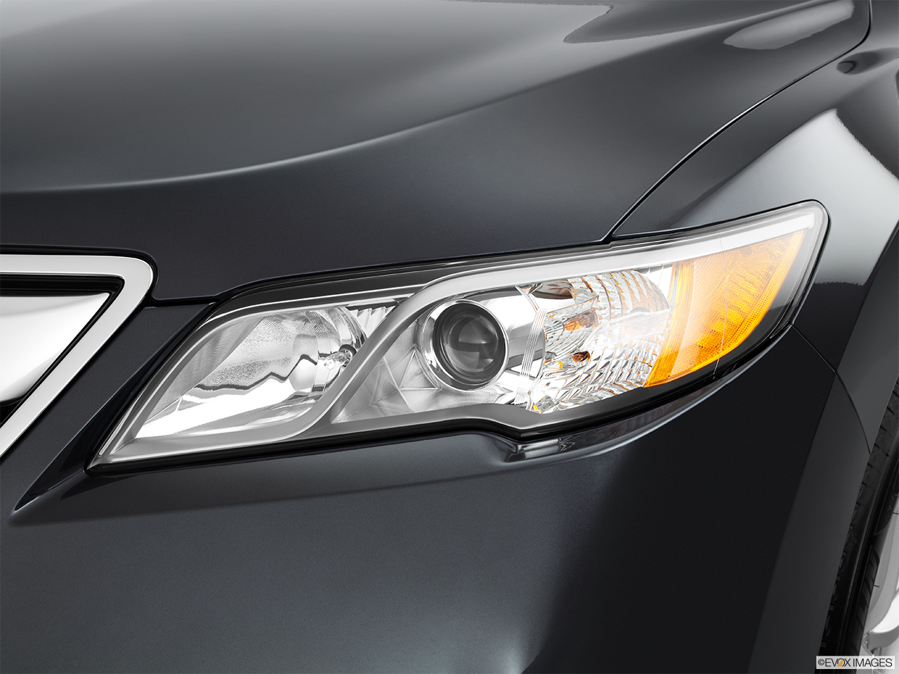 2014 Acura RDX Base Drivers Side Headlight. 