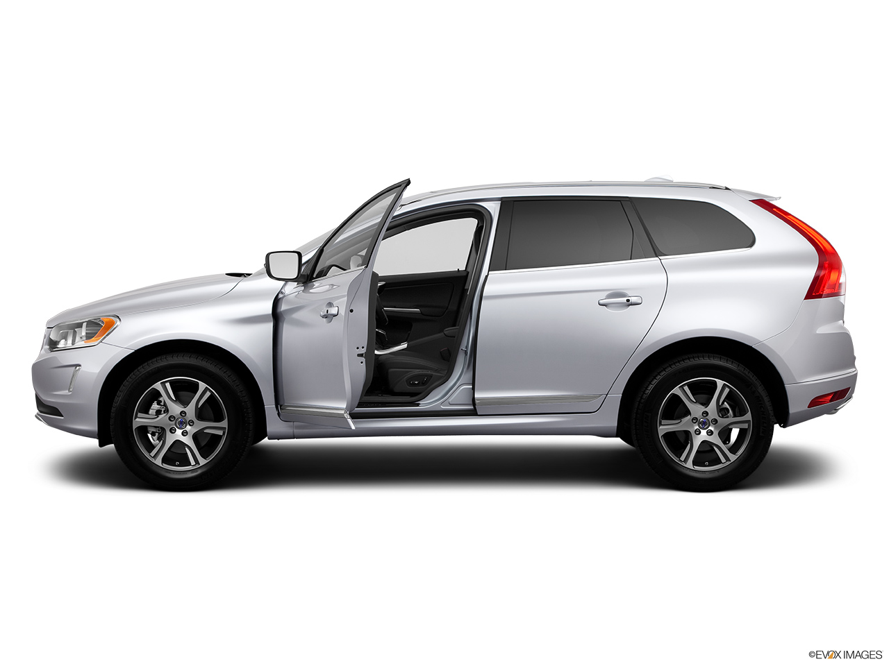 2014 Volvo XC60 T6 AWD Premier Plus Driver's side profile with drivers side door open. 