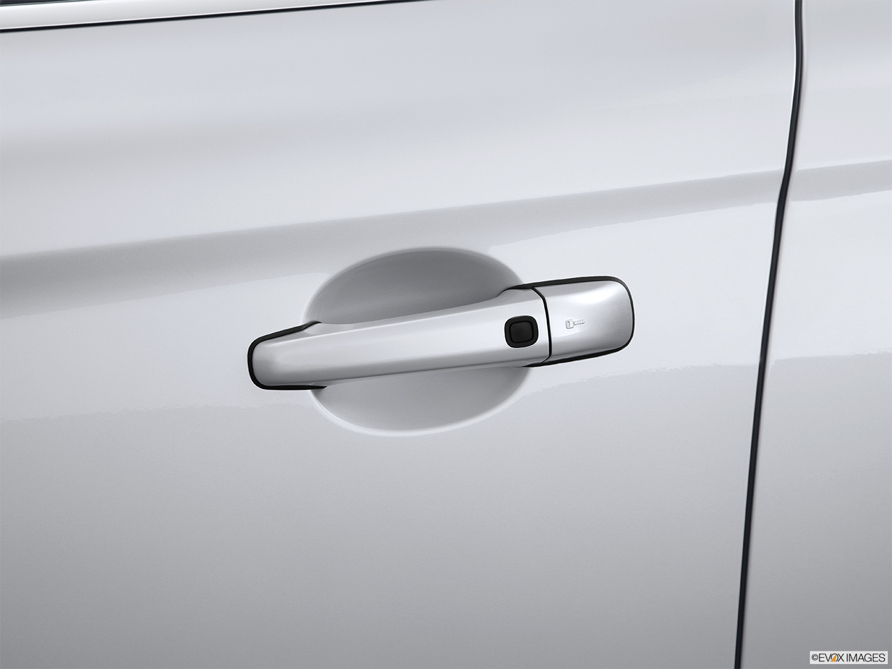 2014 Volvo XC60 T6 AWD Premier Plus Drivers Side Door handle. 
