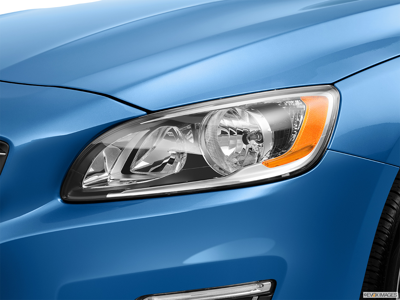 2014 Volvo S60 T5 FWD Premier Plus Drivers Side Headlight. 