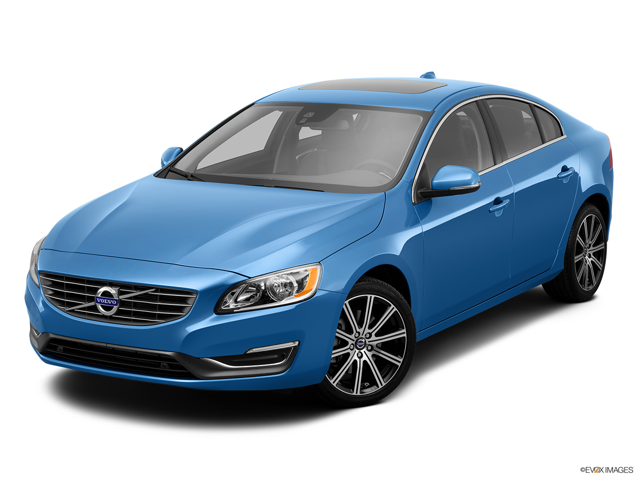 2014 Volvo S60 T5 FWD Premier Plus Front angle view. 
